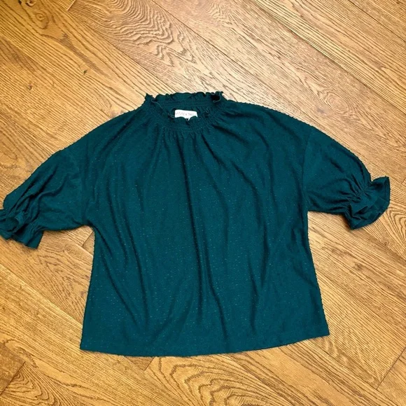 Madewell Texture & Thread Clip Dot Ruffle
Top - Picture 3 of 7